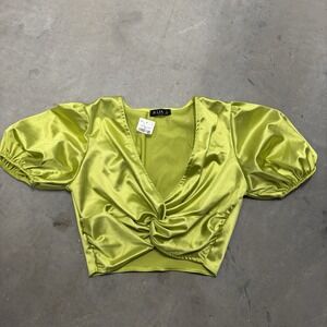Julia‎ By Love NWT Lime Green Shirt Sleeve Top Womens Medium